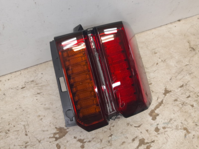 Фонарь задний правый