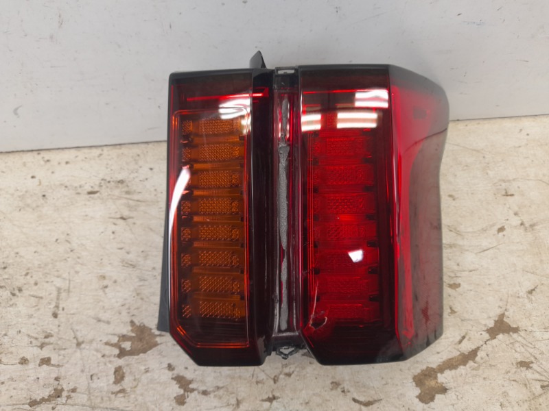 Фонарь задний правый