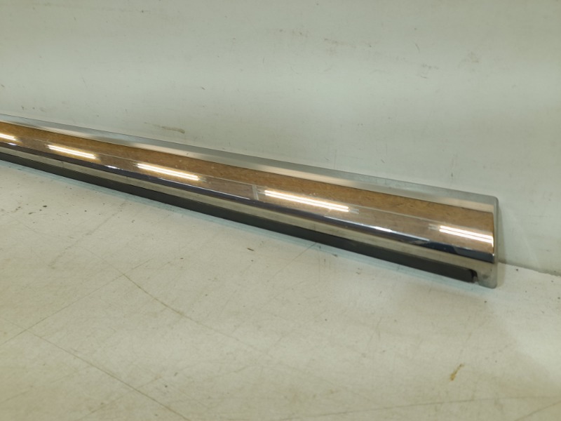 Молдинг двери