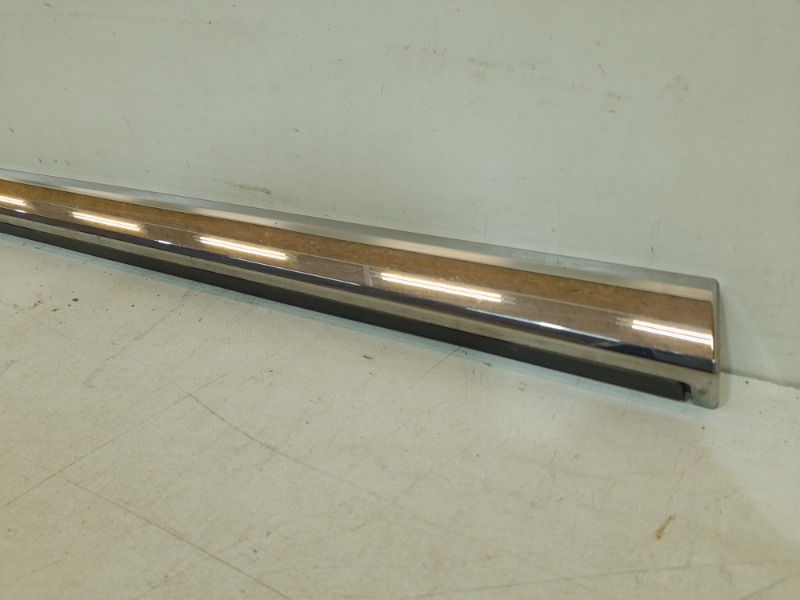 Молдинг двери