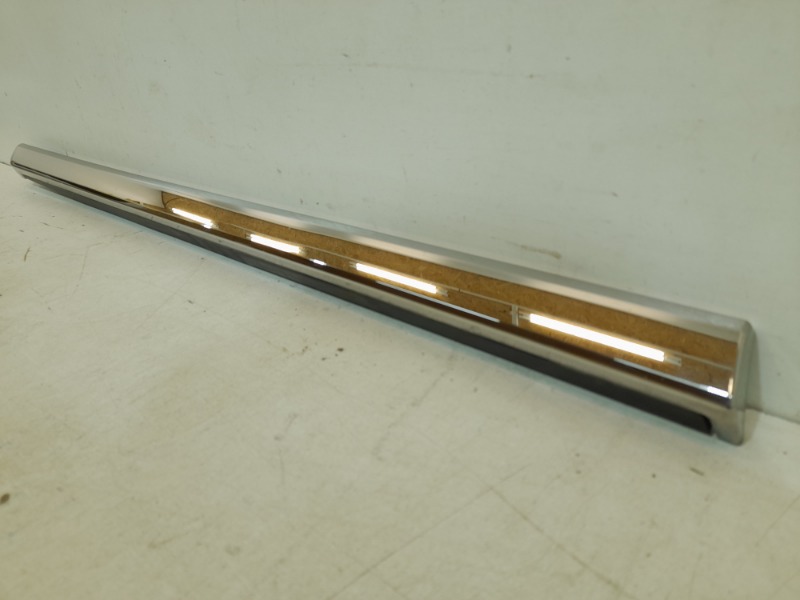 Молдинг двери