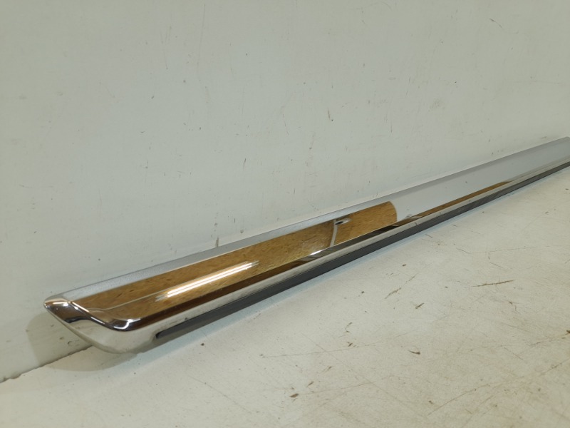 Молдинг двери