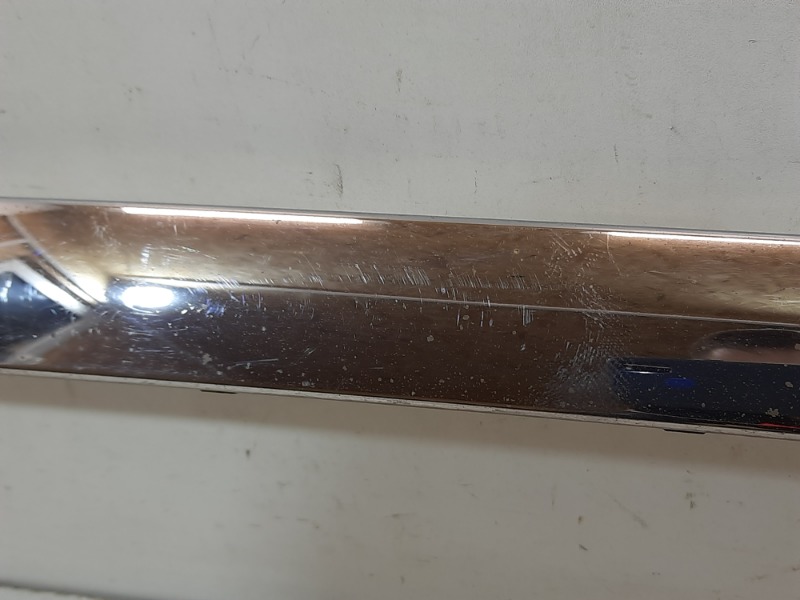 Молдинг заднего бампера