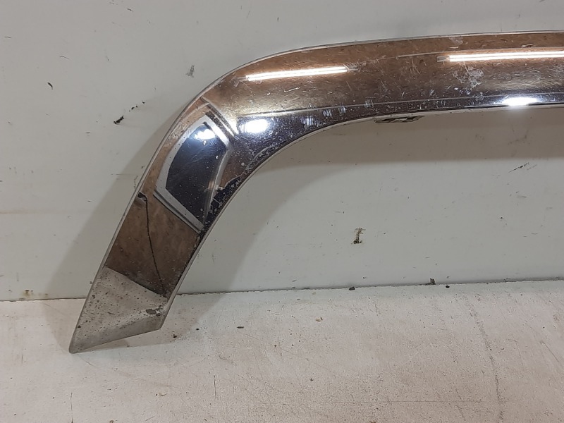 Молдинг заднего бампера