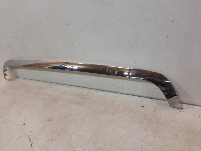 Молдинг заднего бампера