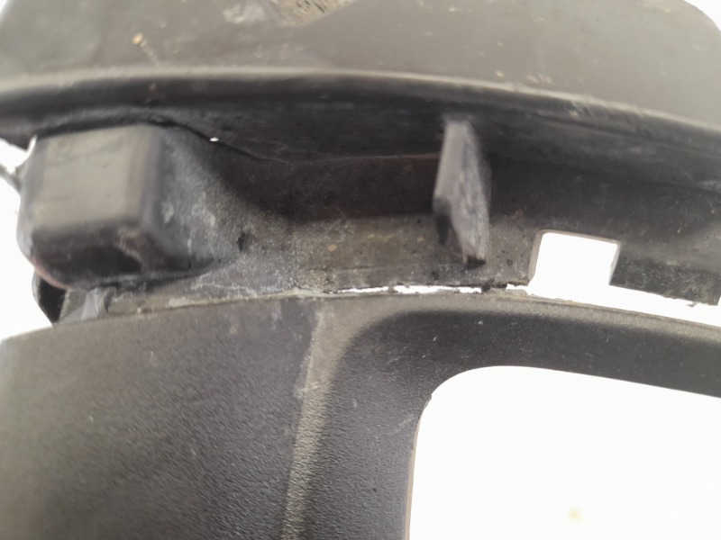 Рамка противотуманной фары левой