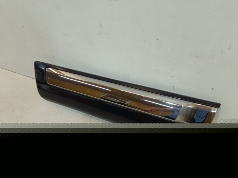 Накладка двери задней правой