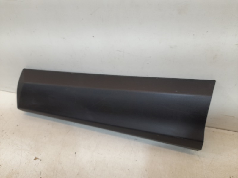 Накладка двери задней левой