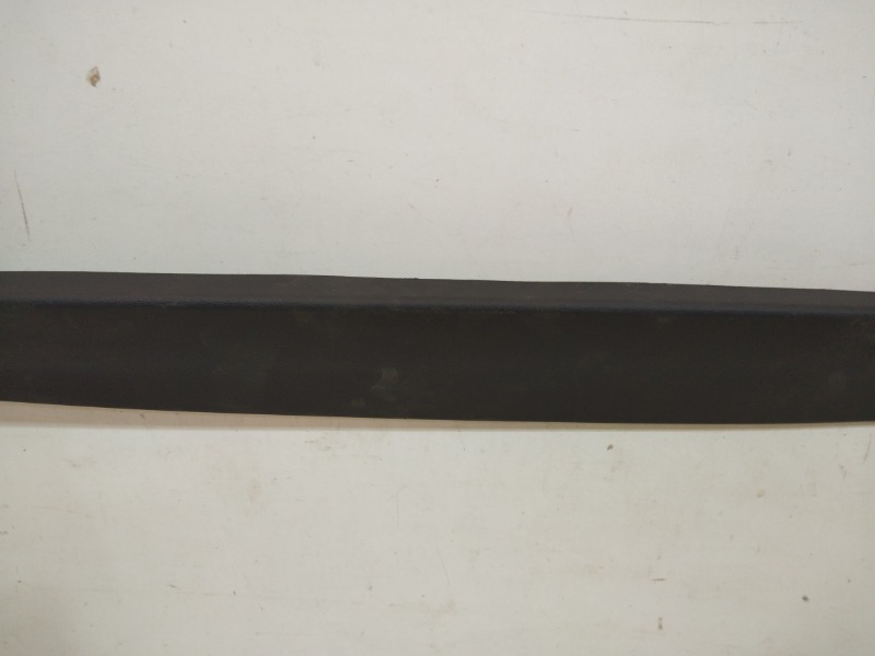 Накладка крышки багажника