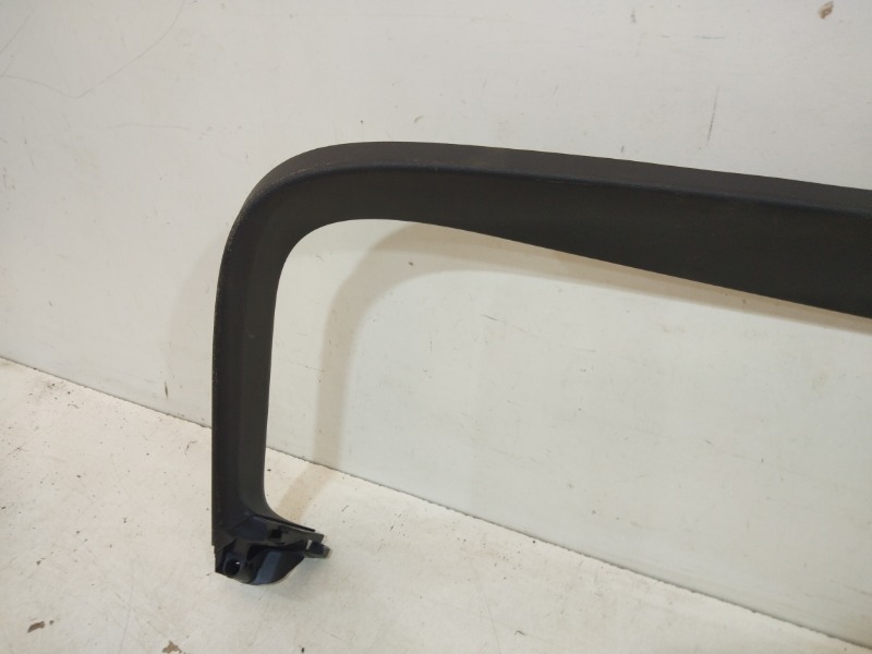 Накладка крышки багажника