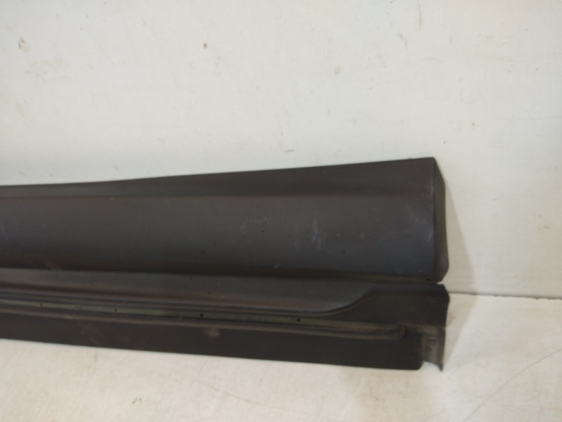 Накладка двери задней левой