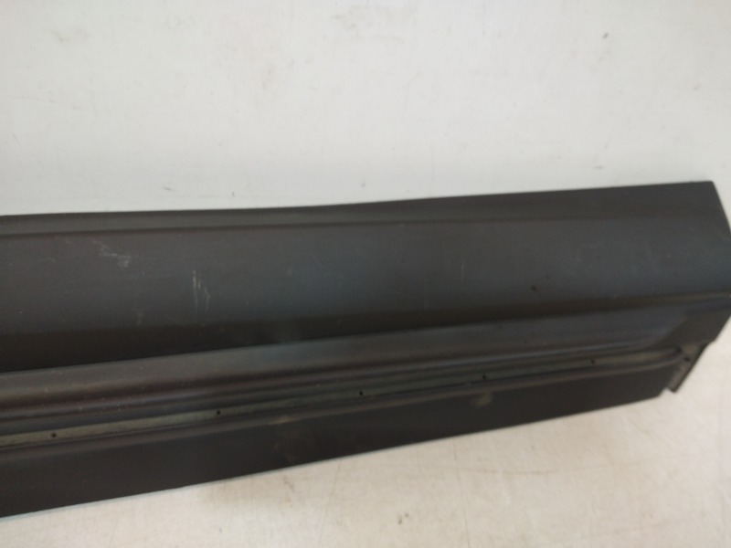 Накладка двери задней левой