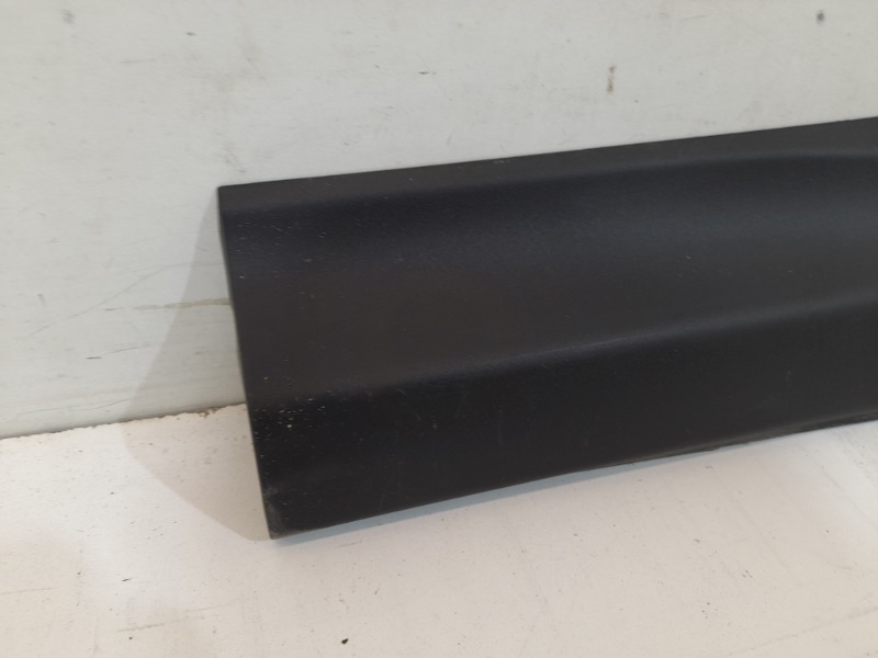 Накладка двери задней левой