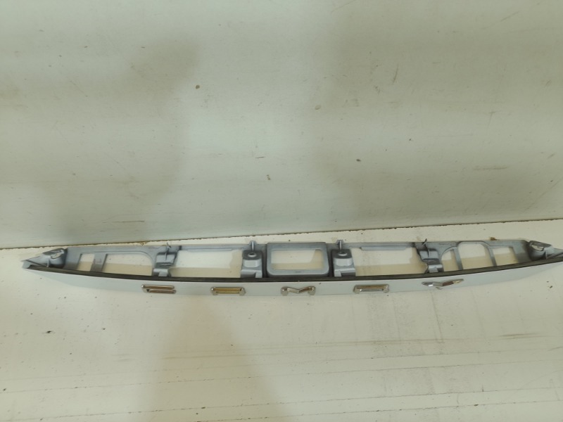 Накладка крышки багажника