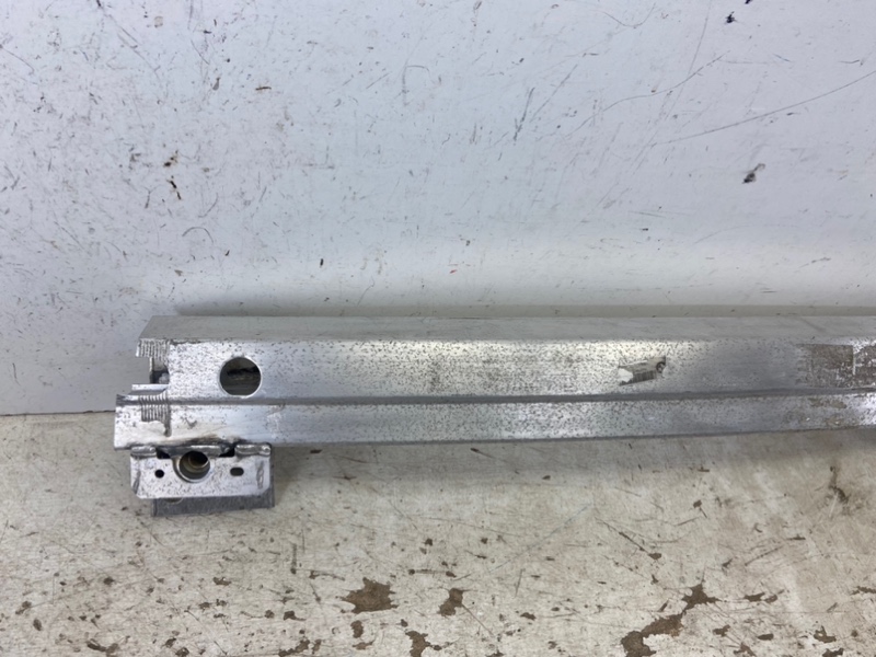 Усилитель заднего бампера