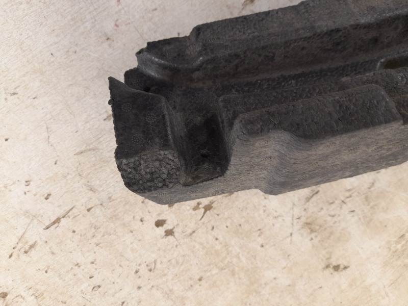 Наполнитель переднего бампера