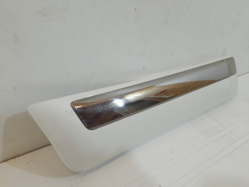 Накладка двери задней правой