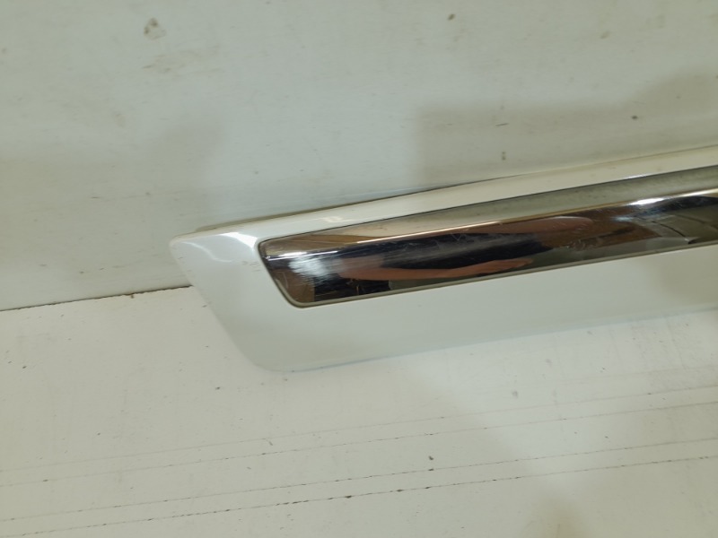 Накладка двери задней правой