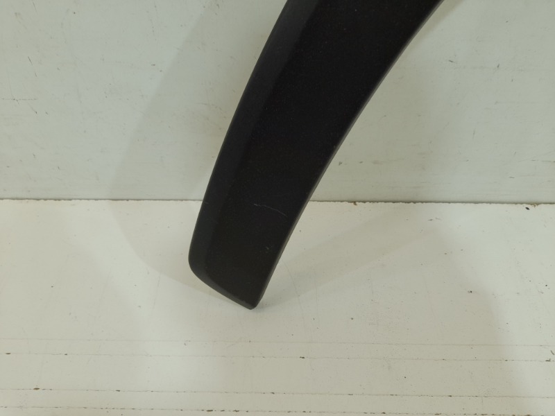 Накладка переднего крыла правого