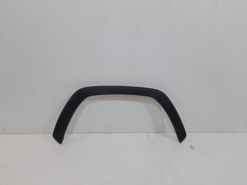 Накладка переднего крыла правого