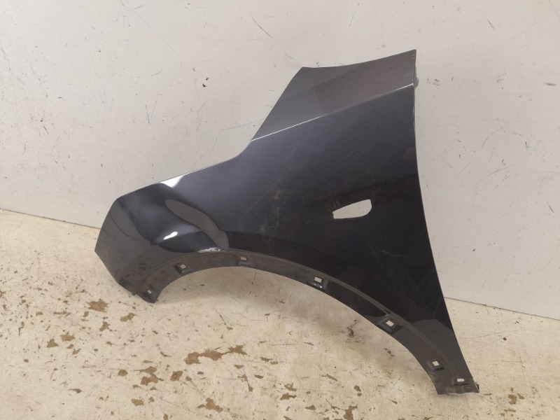 Крыло переднее левое