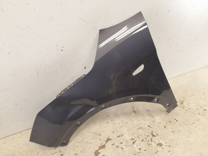 Крыло переднее левое