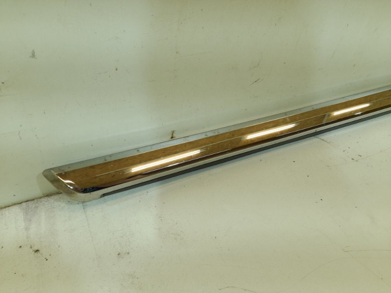 Молдинг двери