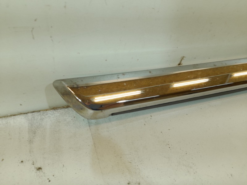 Молдинг двери