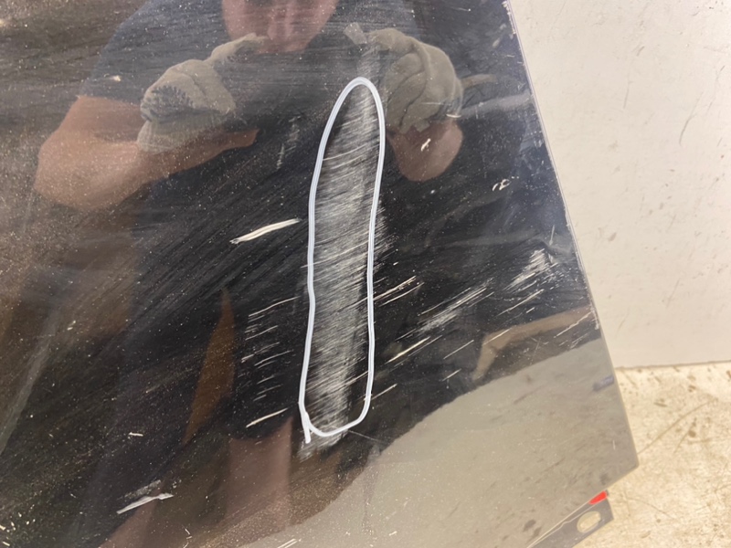 Крыло переднее левое