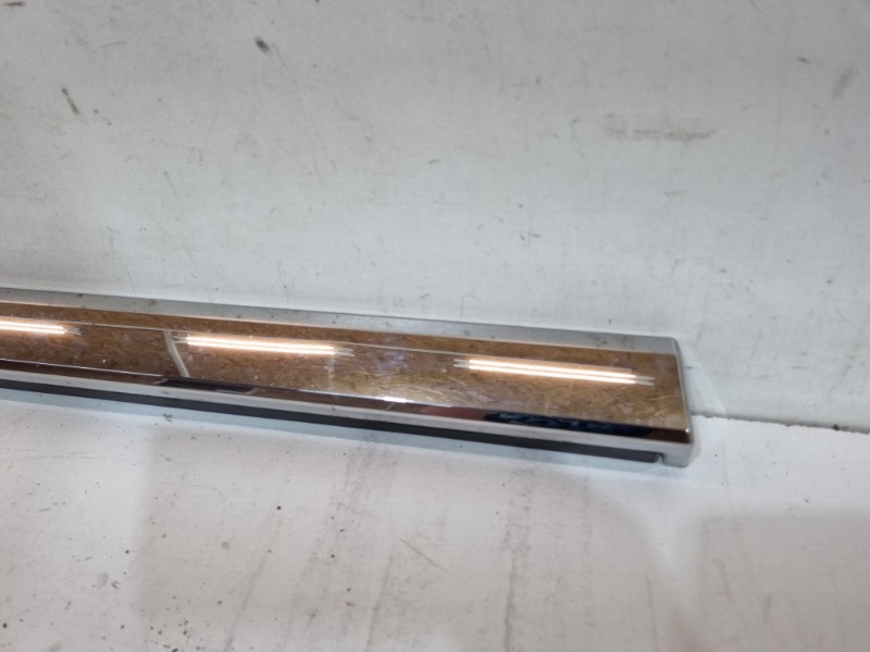 Молдинг двери