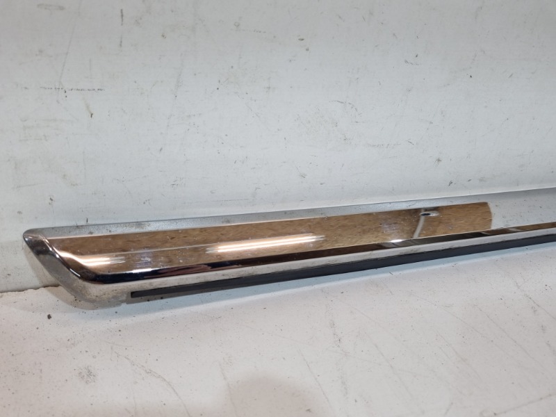 Молдинг двери