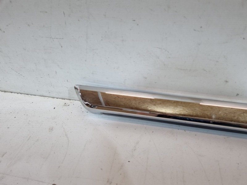 Молдинг двери