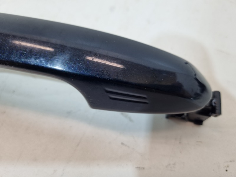 Ручка двери передней наружная левая