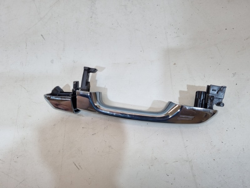 Ручка двери передней наружная правая