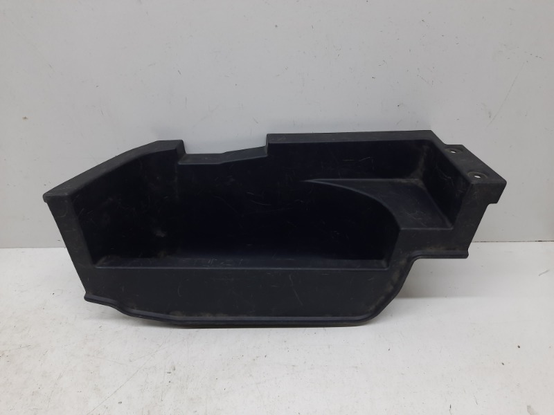 Обшивка багажника