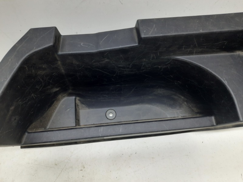 Обшивка багажника