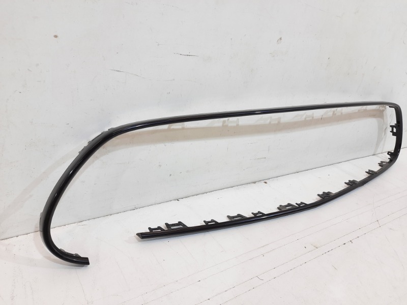 Накладка переднего бампера