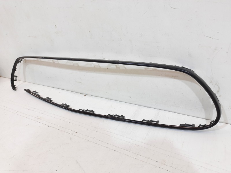 Накладка переднего бампера