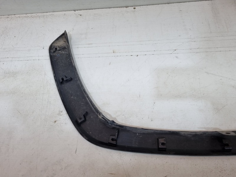 Накладка переднего крыла правого