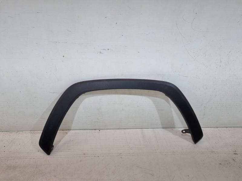 Накладка переднего крыла правого