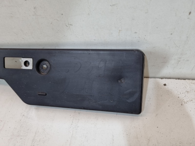 Накладка переднего бампера под номер