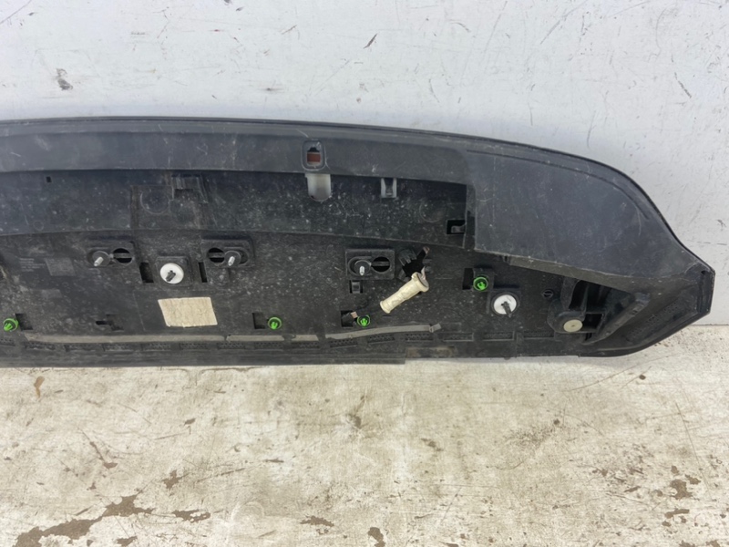 Спойлер (дефлектор) крышки багажника