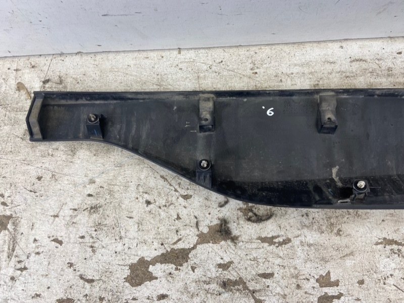 Накладка двери задней правой