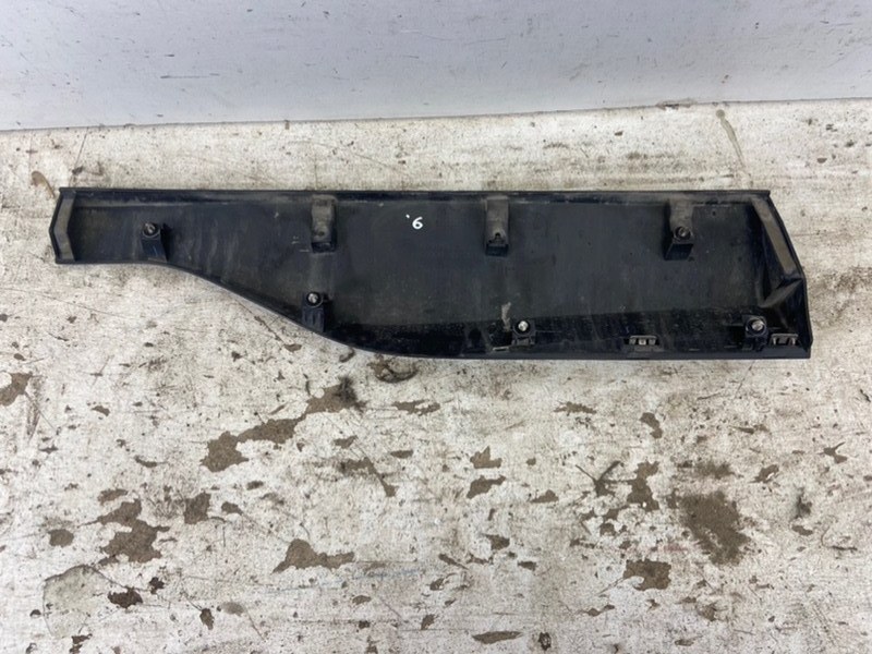 Накладка двери задней правой