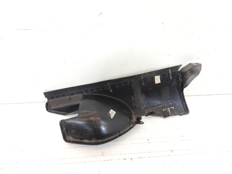 Воздуховод радиатора левый