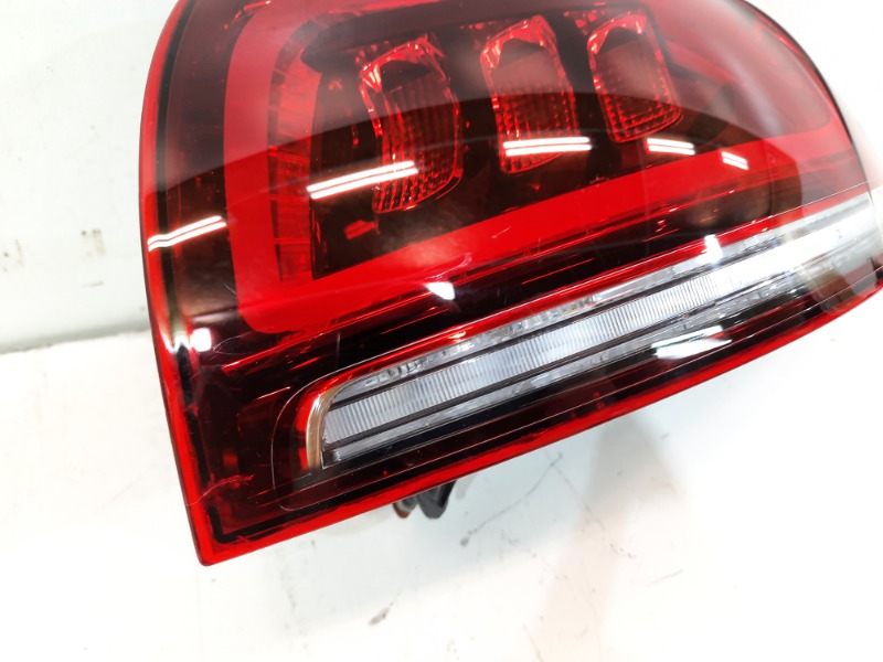 Фонарь задний правый