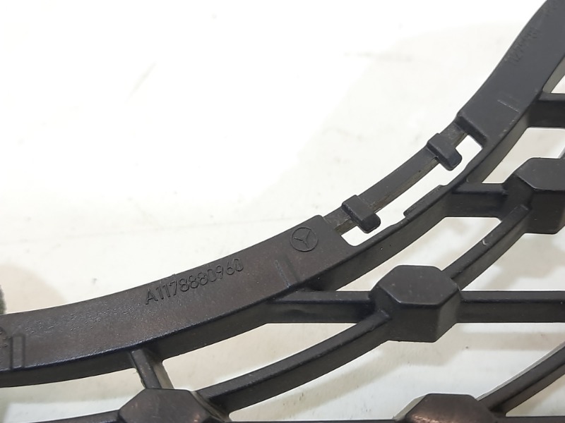 Накладка на решетку радиатора