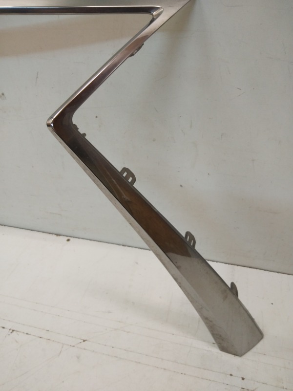 Накладка на решетку радиатора