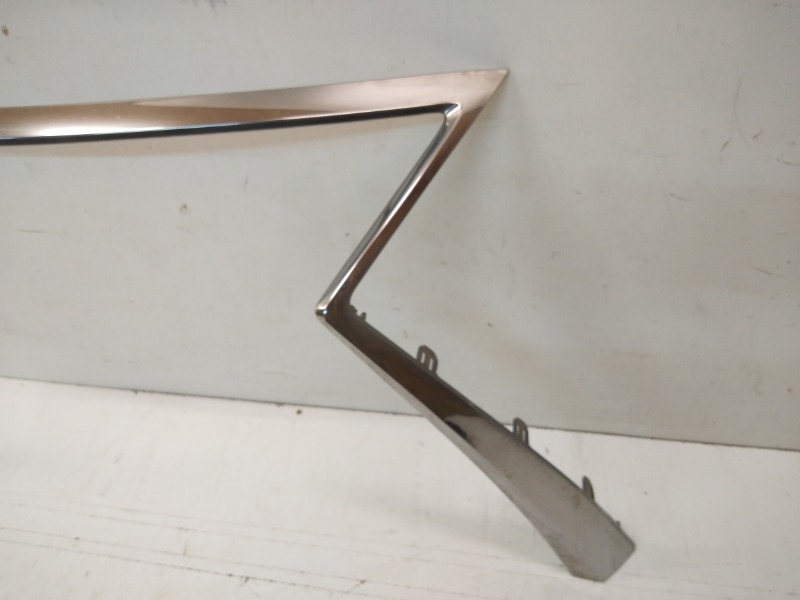 Накладка на решетку радиатора