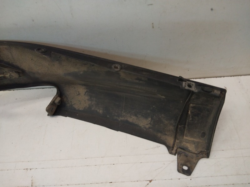 Спойлер заднего бампера